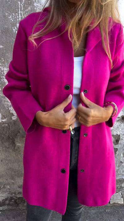 Adriana - Modische Strickjacke mit Kapuze