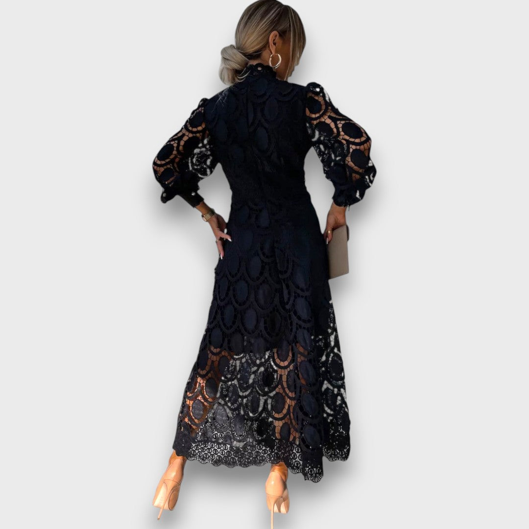 Charlotte – Romantisches Midikleid mit betonter Taille