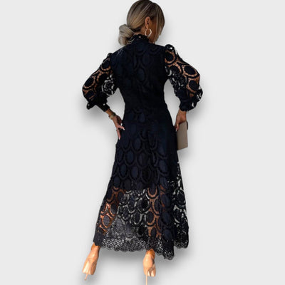 Charlotte – Romantisches Midikleid mit betonter Taille