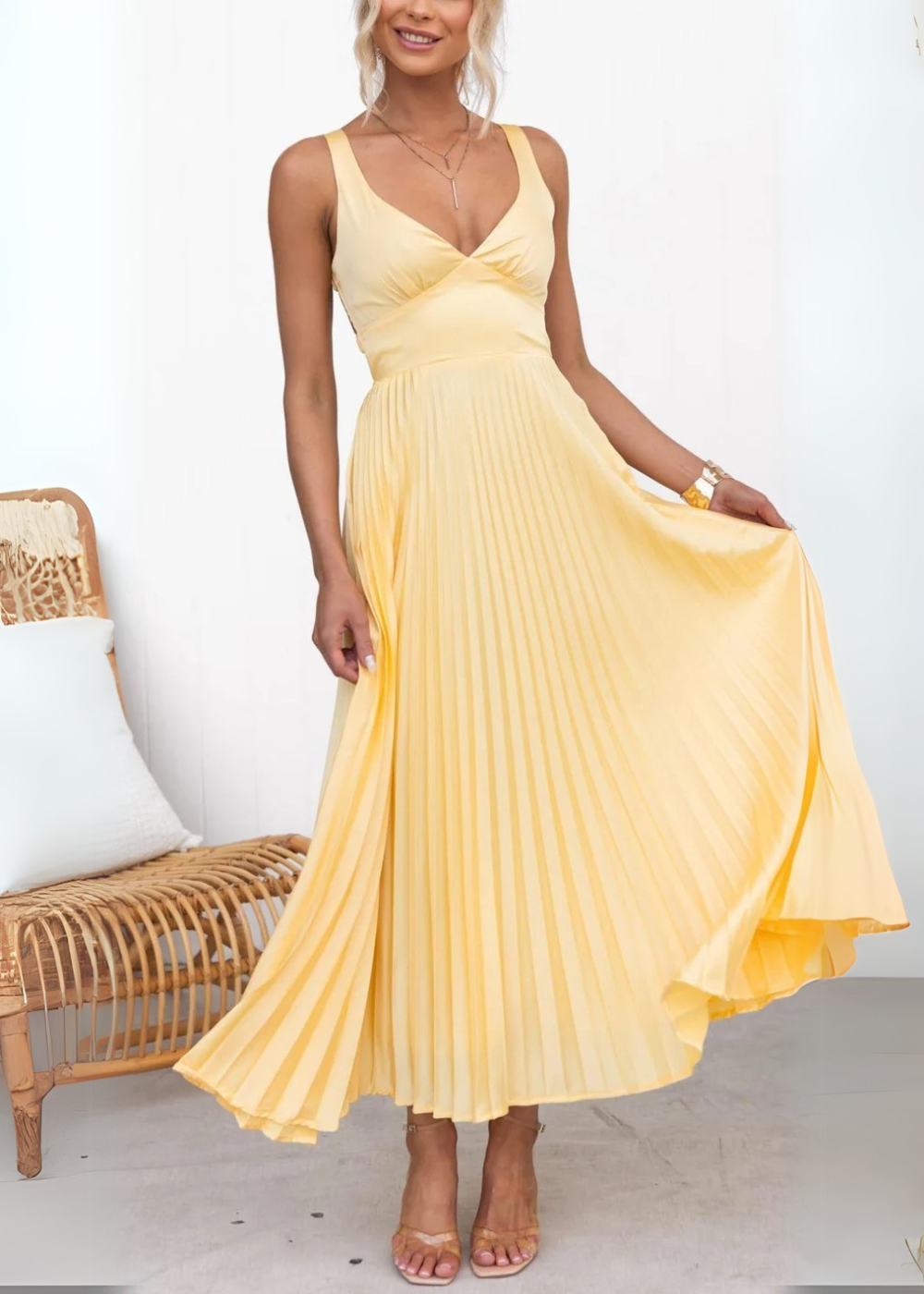 Mabel - V-Ausschnitt Plissiertes Maxikleid