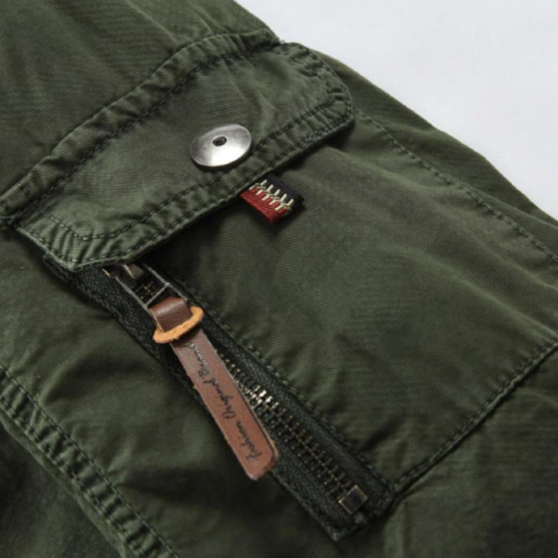 Herrentrenchcoat mit Kapuze und mehreren Taschen