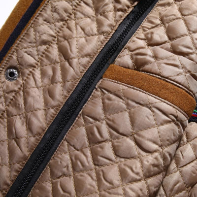 Herrenmantel mit Reverskragen und mehreren Taschen