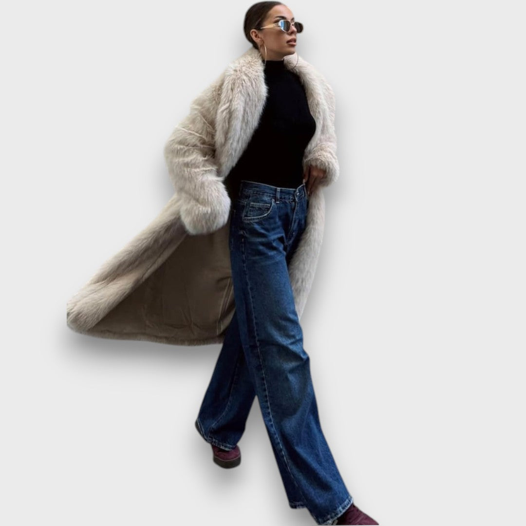 Liviane – Maxi-Kunstfellmantel mit Couture-Flair